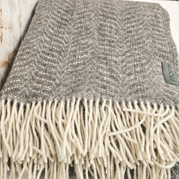 Fibre By Auskin Wool Fringed Throw Blanket - Picture 5 of 14